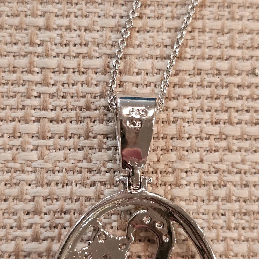 Sterling silver oval pendant with CZ flowers & leaves on sterling chain - Picture 6 of 7